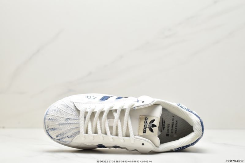 Adidas Sneakers